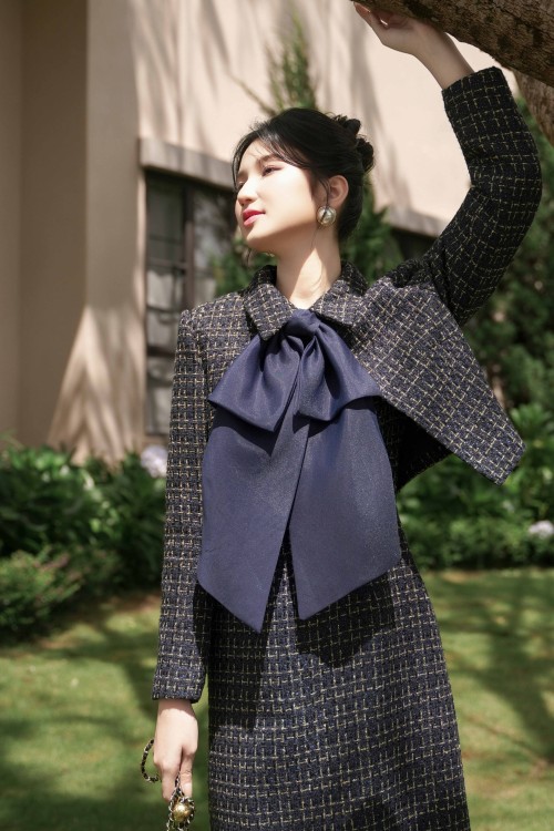 Sixdo Navy Tweed Vest With Bowtie